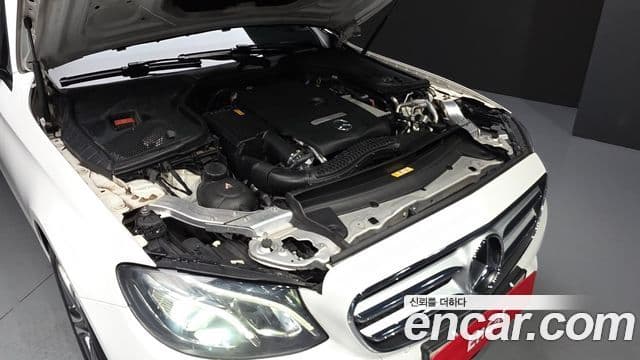 Mercedes-Benz E-Class 2019 — Фото 6/20