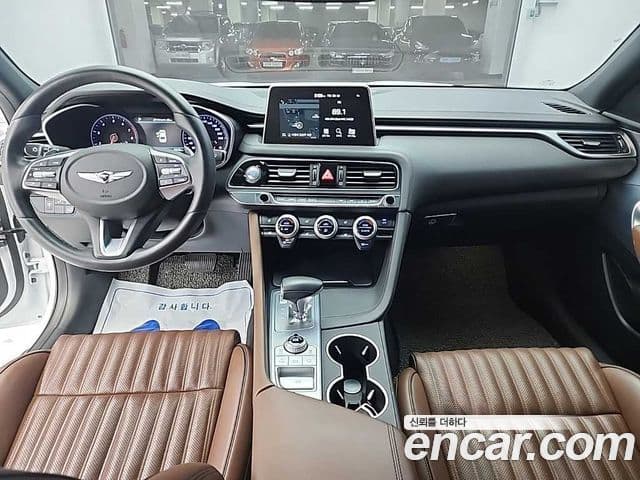 Genesis G70 2019 — ფოტო 10/19