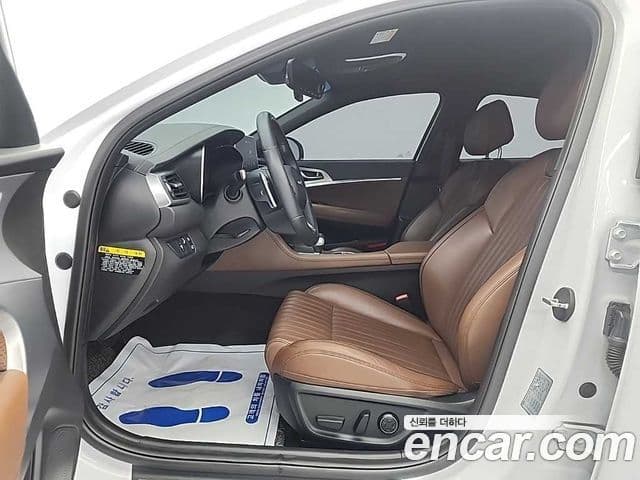 Genesis G70 2019 — ფოტო 8/19