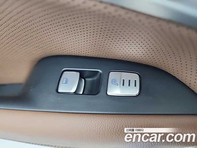 Genesis G70 2019 — ფოტო 14/19
