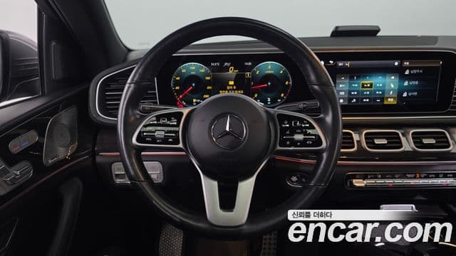 Mercedes-Benz GLE-Class 2021 — ფოტო 13/20