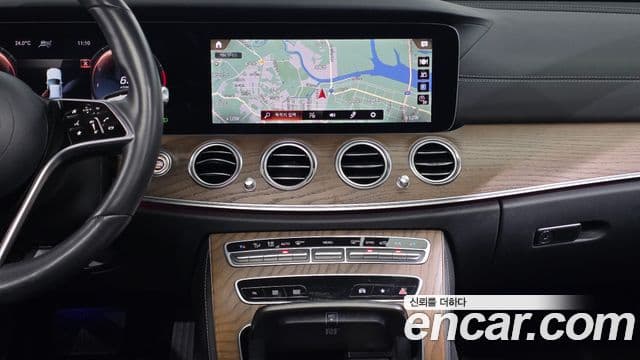 Mercedes-Benz E-Class 2021 — Şəkil 13/20