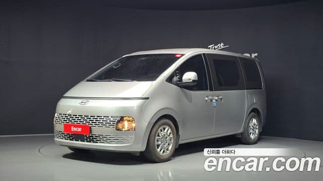 Hyundai Staria 2022 — ფოტო 9/20
