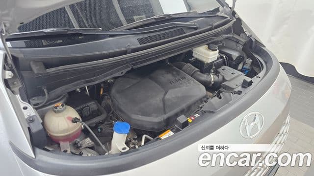 Hyundai Staria 2022 — ფოტო 5/20
