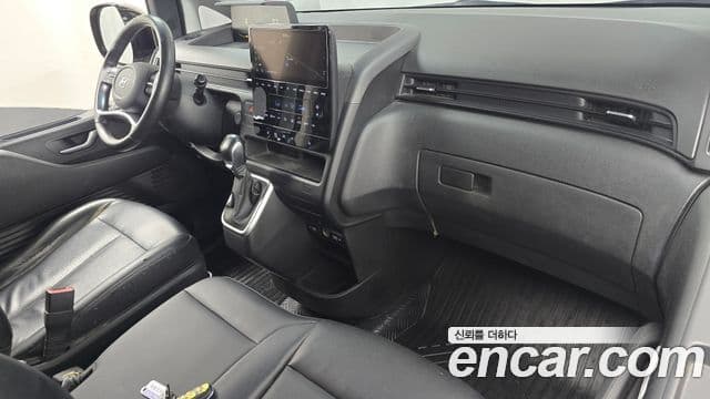 Hyundai Staria 2022 — ფოტო 10/20