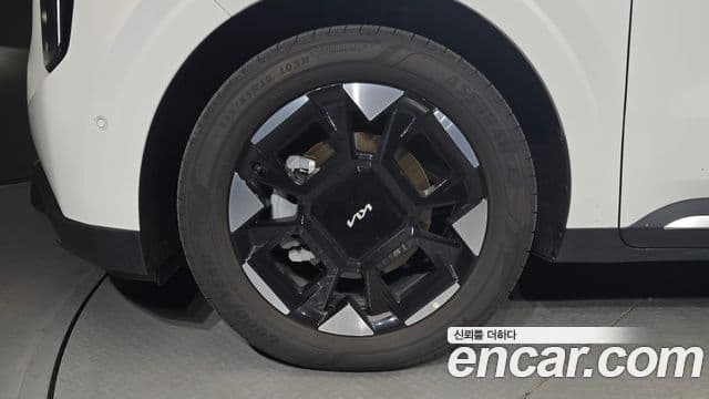 Kia Carnival 2025 — фото 4 из 20