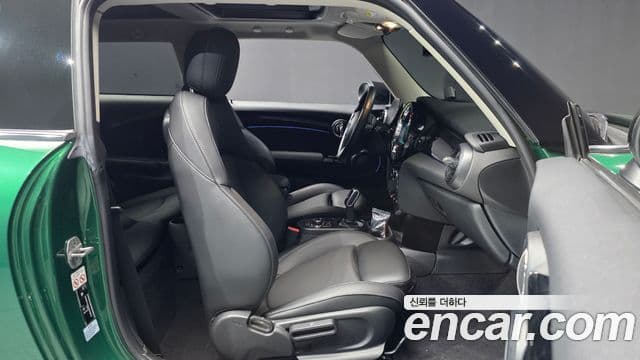 Mini Cooper S 2021 — ფოტო 11/20