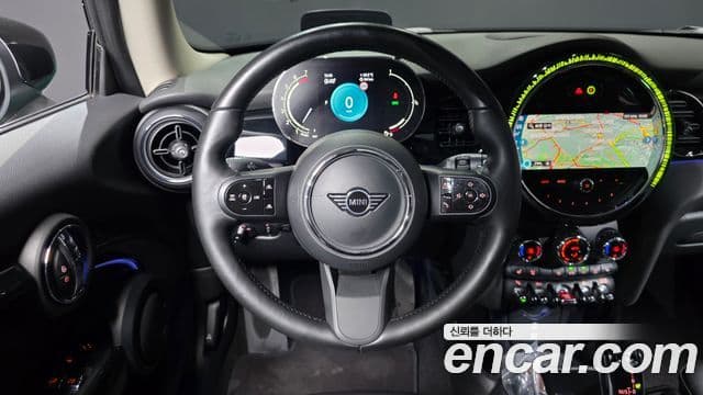 Mini Cooper S 2021 — ფოტო 13/20