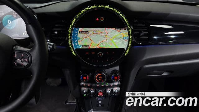 Mini Cooper S 2021 — ფოტო 14/20