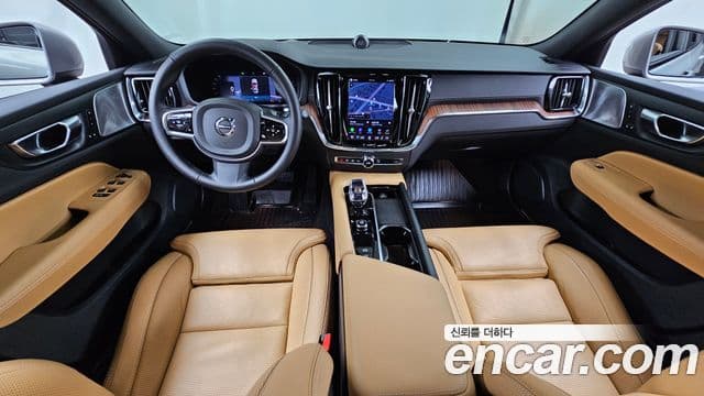 Volvo V60 Cross Country 2024 — ფოტო 7/20