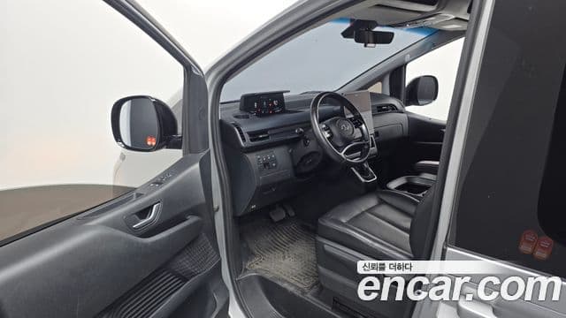 Hyundai Staria 2022 — Фото 10/20