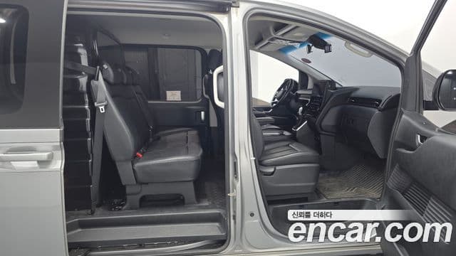 Hyundai Staria 2022 — Фото 11/20