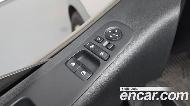 Hyundai Staria 2022 — Фото 12/20