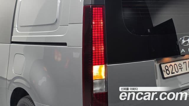 Hyundai Staria 2022 — Şəkil 14/30