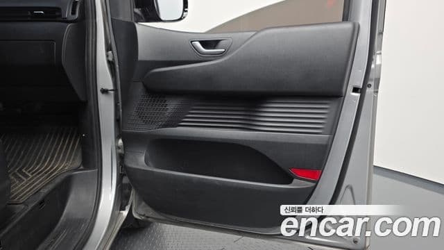 Hyundai Staria 2022 — Şəkil 8/30