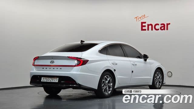 Hyundai Sonata 2022 — Фото 1/20