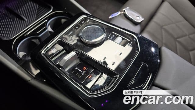 BMW 5 Series 2023 — ფოტო 9/20