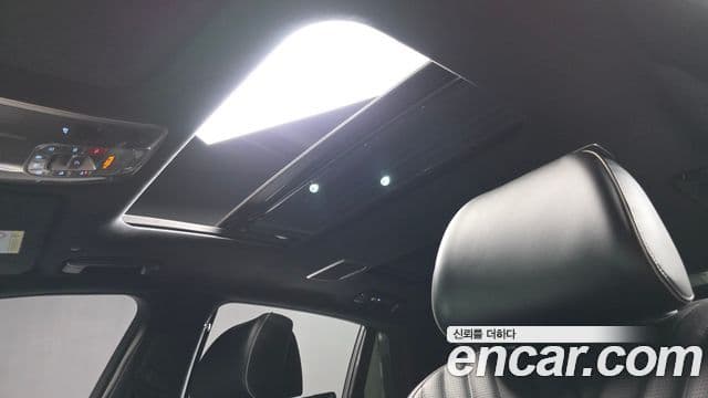 Genesis G90 2022 — ფოტო 19/20