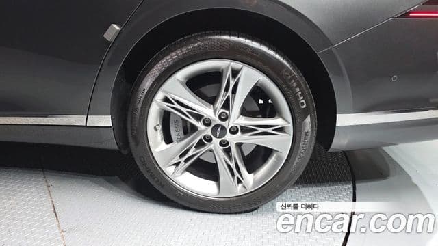 Genesis G90 2022 — Photo 21/38