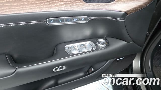 Genesis G90 2022 — Photo 9/38