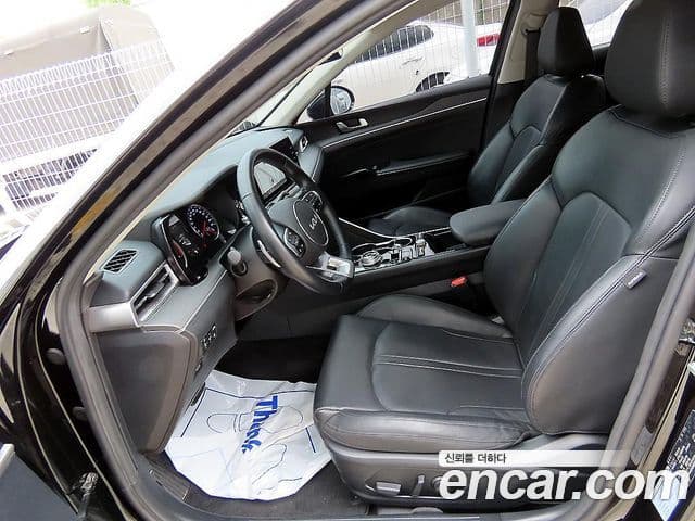 Kia K5 2023 — Şəkil 10/18