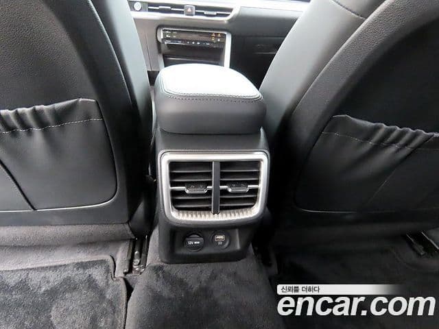 Kia K5 2023 — Şəkil 18/18