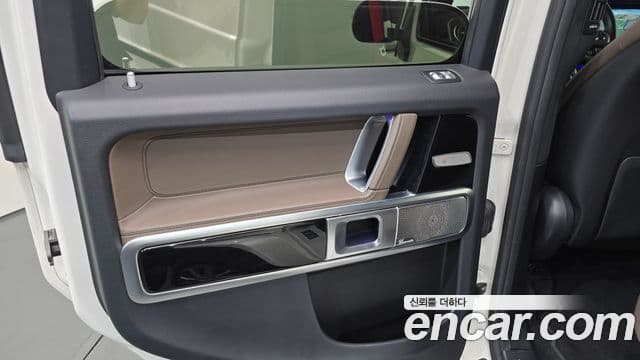 Mercedes-Benz G-Class 2021 — Photo 9/34
