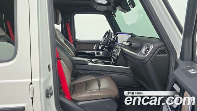 Mercedes-Benz G-Class 2021 — Photo 27/34