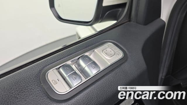 Mercedes-Benz G-Class 2021 — Photo 33/34