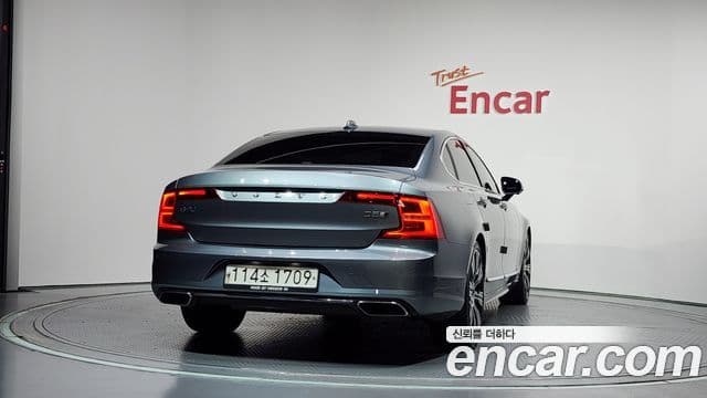 Volvo S90 2019 — Şəkil 4/20