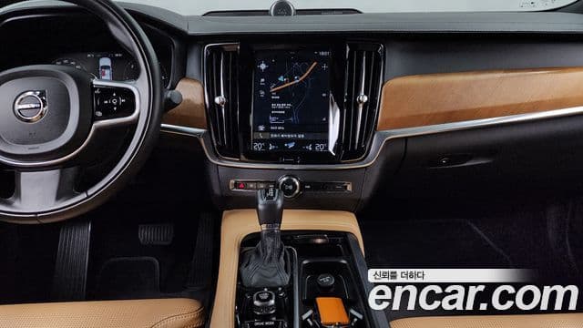 Volvo S90 2019 — Şəkil 14/20