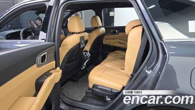 Kia Sorento 2021 — Фото 11/20