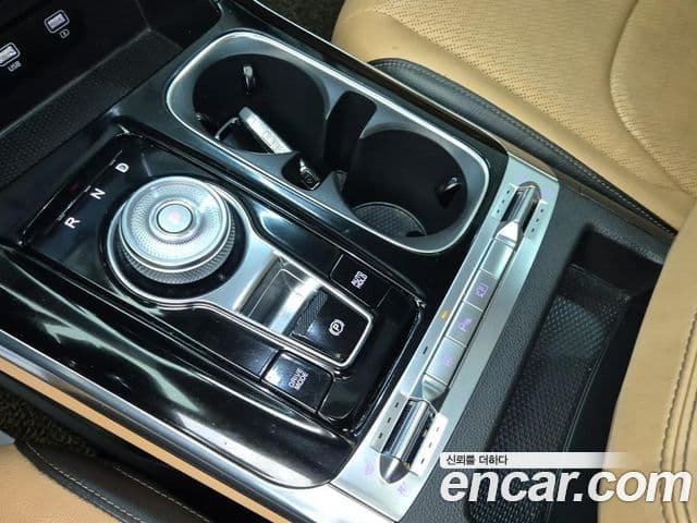 Kia Carnival 2022 — Şəkil 7/19