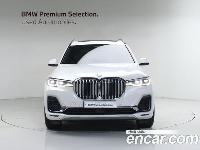 BMW X7 2021 — Photo 19/20