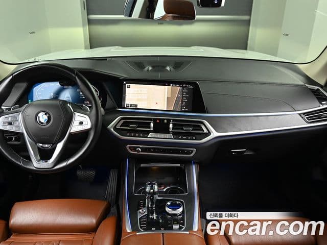 BMW X7 2021 — Photo 10/20