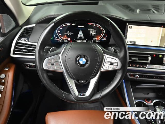 BMW X7 2021 — Photo 16/20