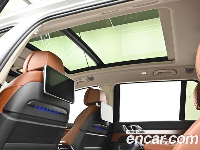 BMW X7 2021 — Photo 18/20