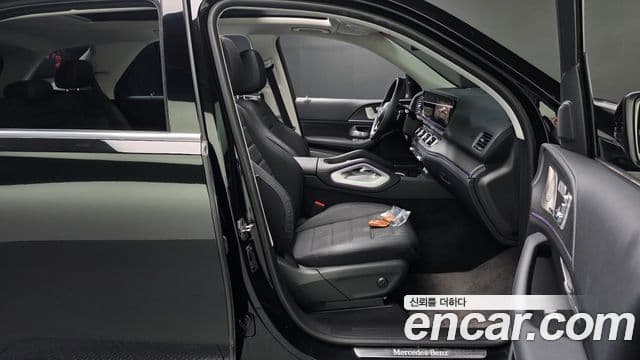 Mercedes-Benz GLE-Class 2023 — ფოტო 11/20