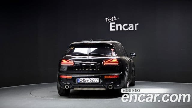 Mini Cooper S Clubman 2023 — Photo 29/35