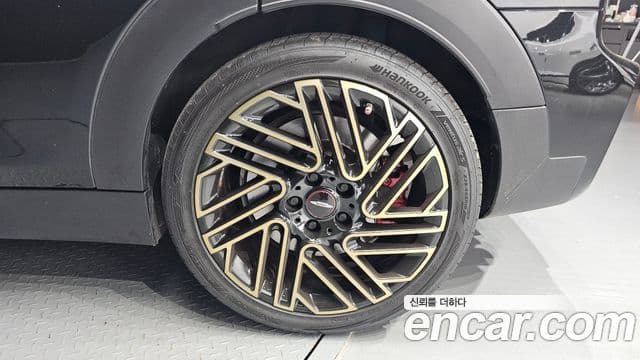 Mini Cooper S Clubman 2023 — Photo 25/35