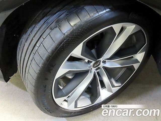 Audi Q7 2026 — Şəkil 19/20