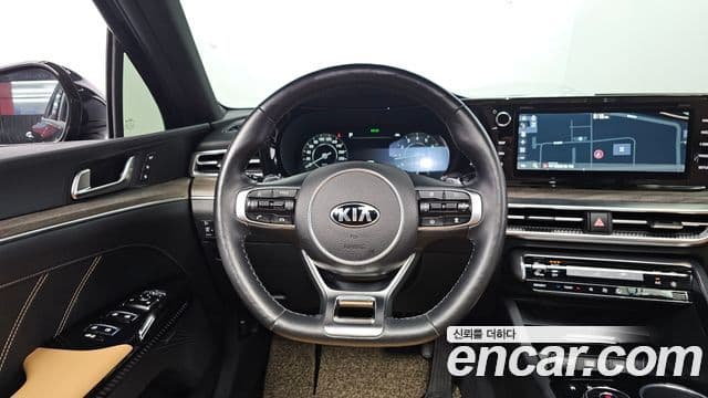 Kia K5 2021 — Şəkil 12/20