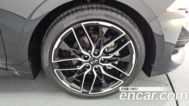 Kia K5 2021 — Photo 1/32