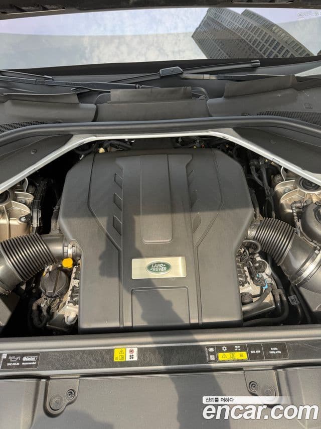 Land Rover Range Rover 2023 — ფოტო 6/10