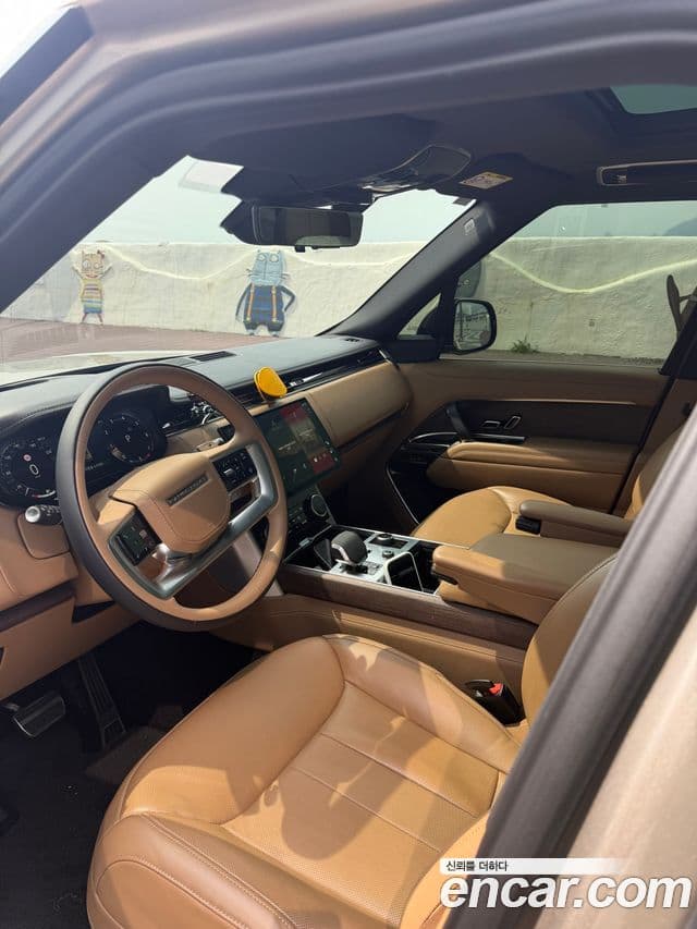 Land Rover Range Rover 2023 — ფოტო 7/10