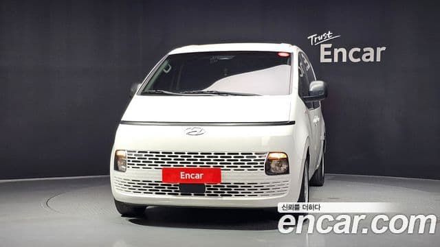 Hyundai Staria 2022 — ფოტო 3/20