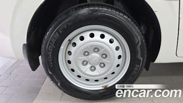 Hyundai Staria 2022 — ფოტო 5/20