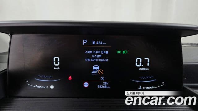 Hyundai Staria 2022 — ფოტო 8/20