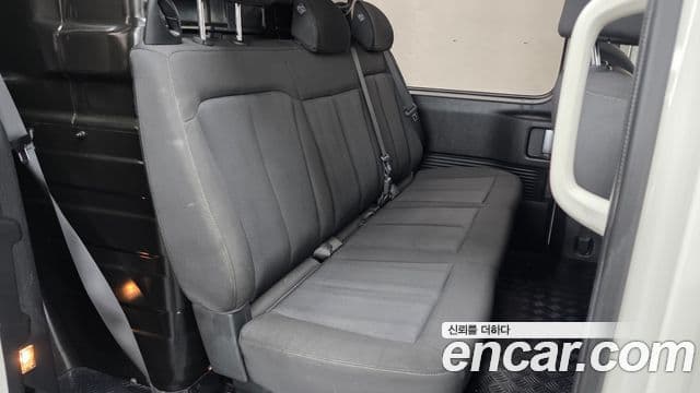 Hyundai Staria 2022 — ფოტო 11/20
