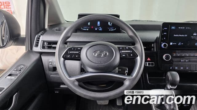 Hyundai Staria 2022 — ფოტო 12/20